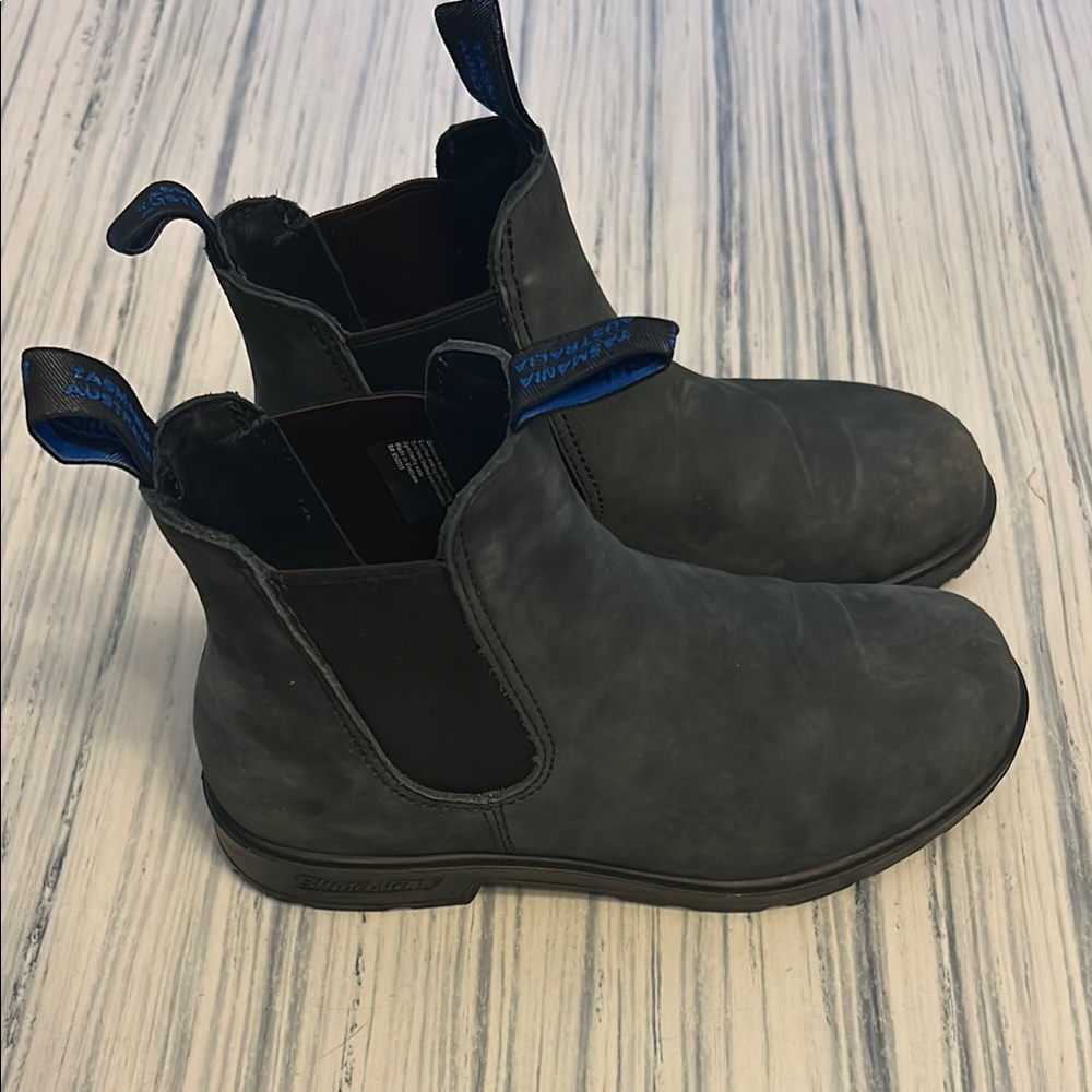Blundstones Women’s Thermal Rustic Black High Top Boot.